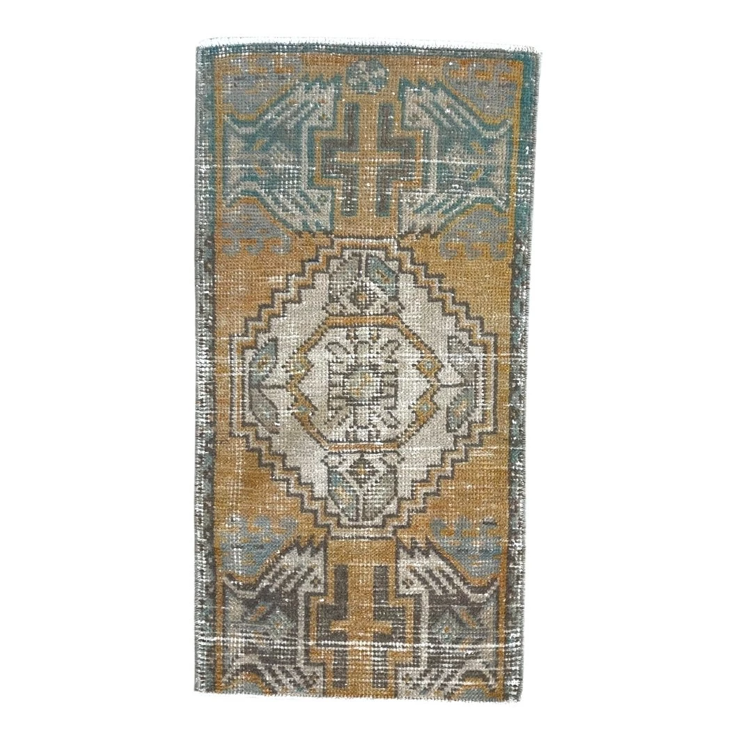 Rugser Ahunisa - Yellow & Tan Vintage Turkish Mini Rug 3 Rugser Ahunisa - Yellow & Tan Vintage Turkish Mini Rug